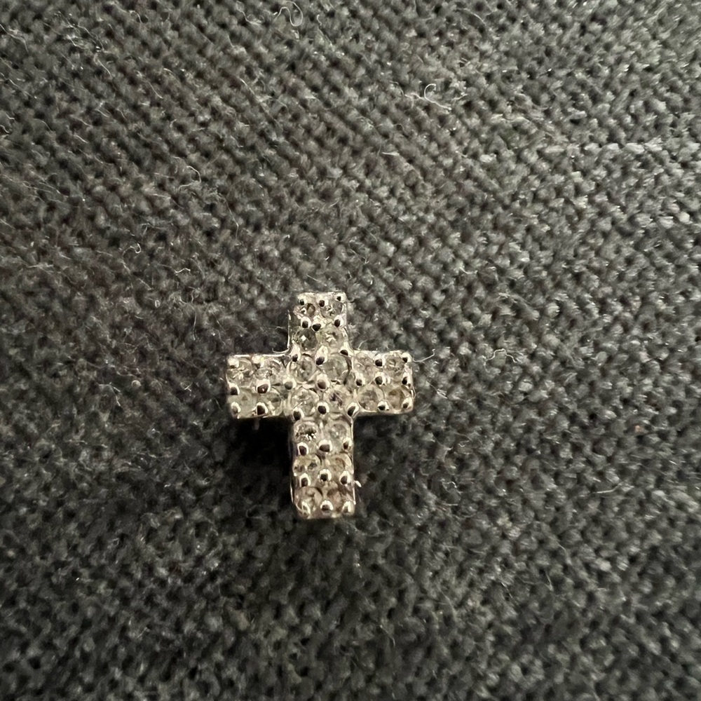 Silver Cross 14k white gold and diamond pendant